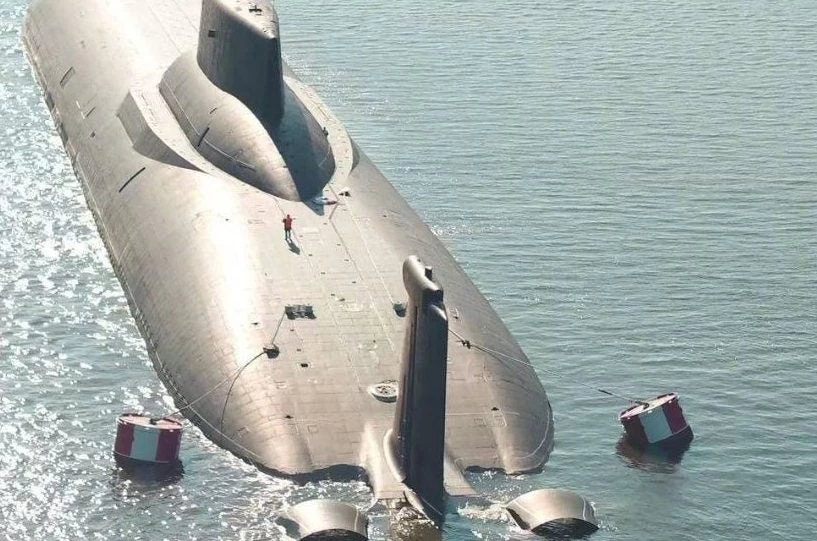 Akula: Το εσωτερικό του ρωσικού υποβρυχίου – «γίγας» που τρέμει το NATO (βίντεο)